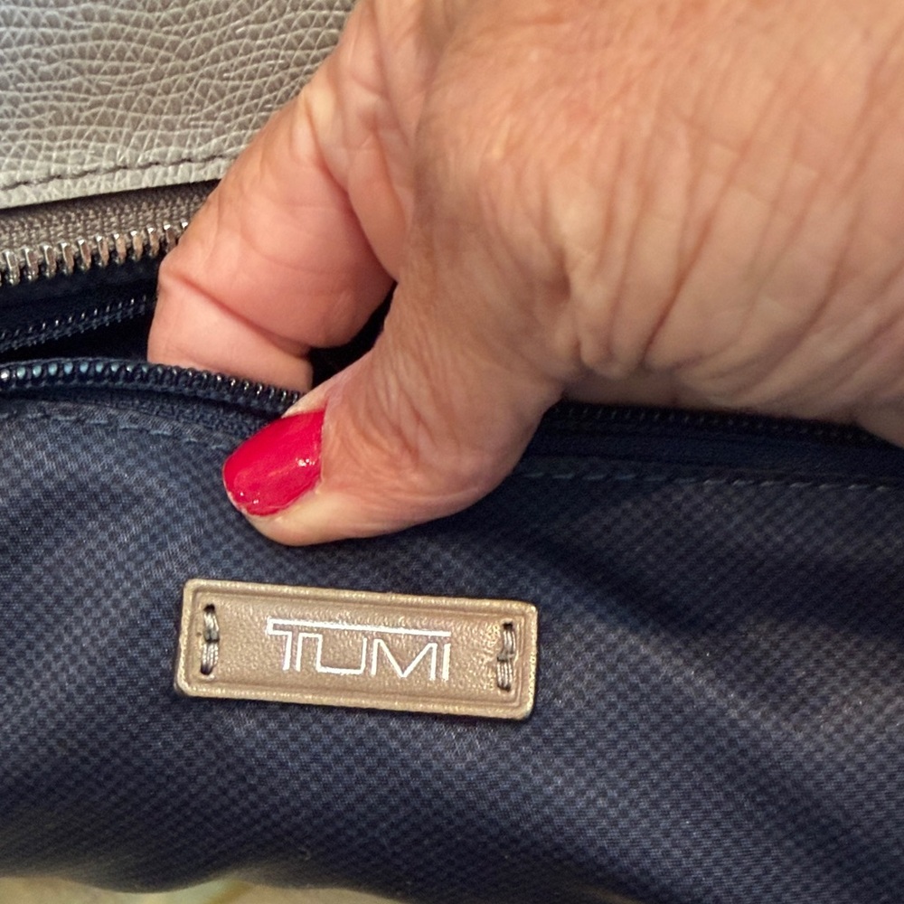 Tumi Taupe Tote Bag with dust cover - Picture 3 of 11